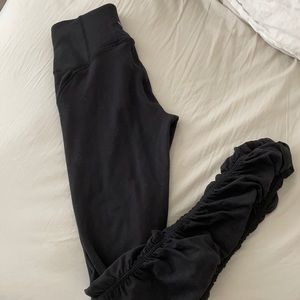 Lululemon scrunch Legging Black size 4- high waist